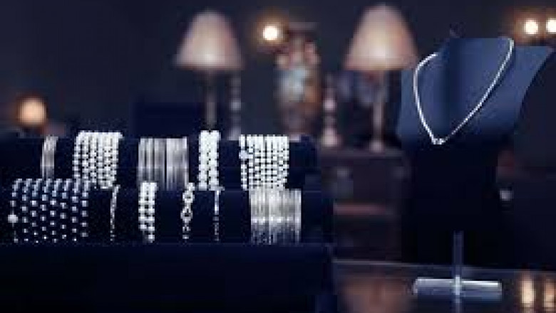 Wholesale jewelry sales available by the kilogram
