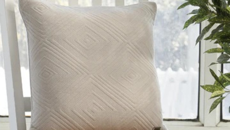Cushion Covers Trends that are hot in 2022 : Geometric Designs