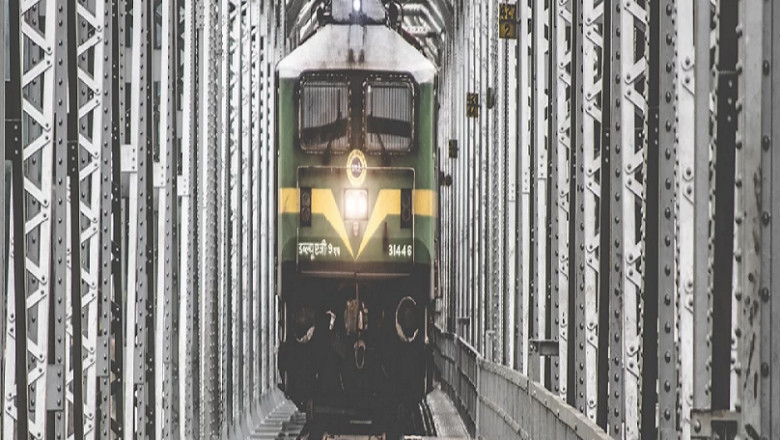 Unotech Engineering | Automotive & Locomotive Engine Parts