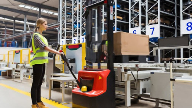 Electric Pallet Stacker — Usage With Caution