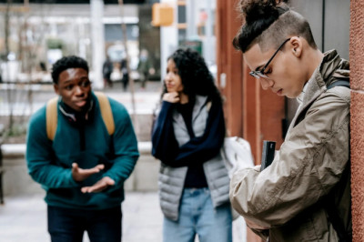 How to Be a Strong Person Who Doesn't Put Others Down