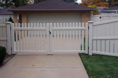 Enhance Your Garden With Low Fences