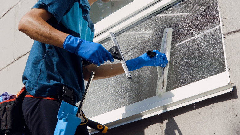 What is the Best Time of the Year for Window Cleaning?