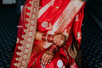 Bridal Sarees and Wedding Sarees Promise a Perfect Hindu Wedding >>> shivanshmall.in