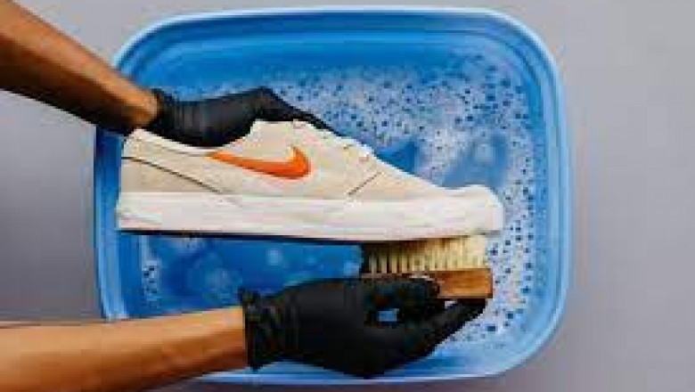 Shoe Washing Service in Noida