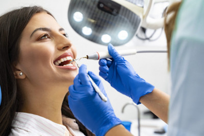Teeth Whitening Dentist near me| Tower House Dental Clinic