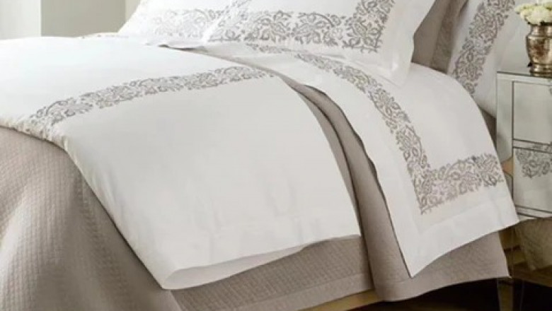 Buy Bedding Set Online at affordable price in Angie Homes