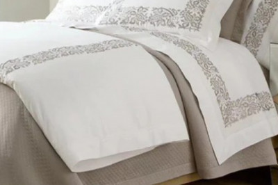 Buy Bedding Set Online at affordable price in Angie Homes