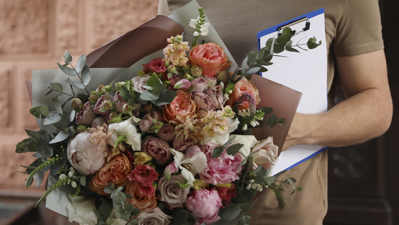 Why Should You Avoid Same Day Flower Delivery Dubai?