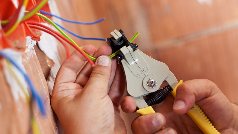 How to Select The Best Electrical Services in the United Kingdom