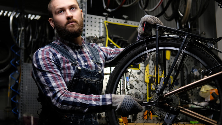 What to Look for When Buying Mechanic Shirts?