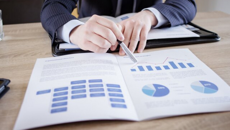 What to Know About Financial Advisors