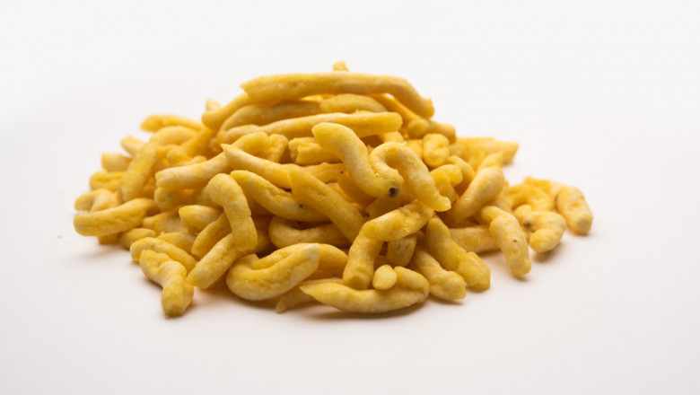 Drown in the savory flavour of Indori namkeen