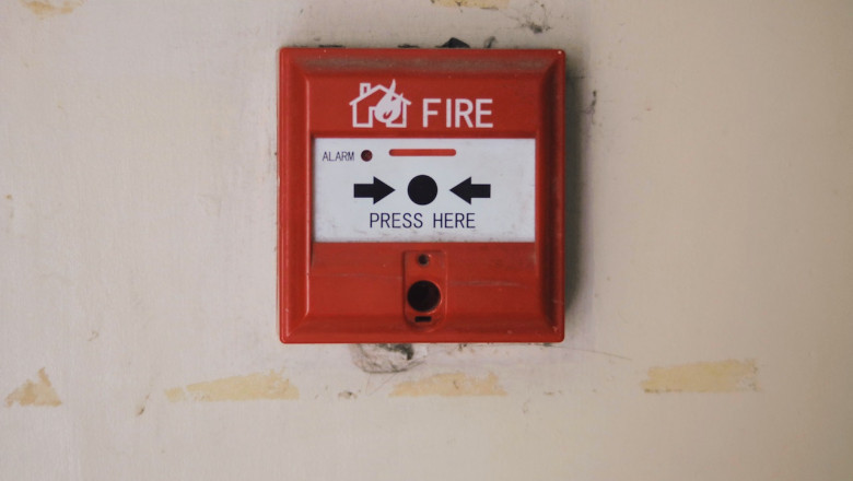 Signs That Tell You It’s Time to Buy New Fire Alarm Parts