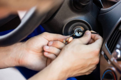 Find the Right Locksmith to Take Care Your Locks