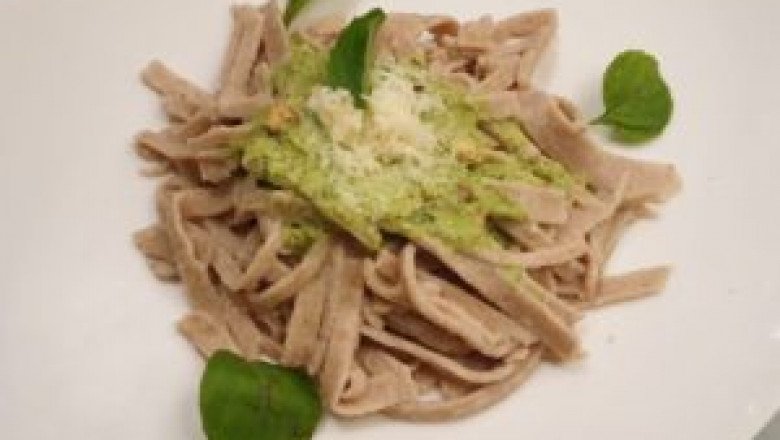 Different ways to prepare oatmeal pasta