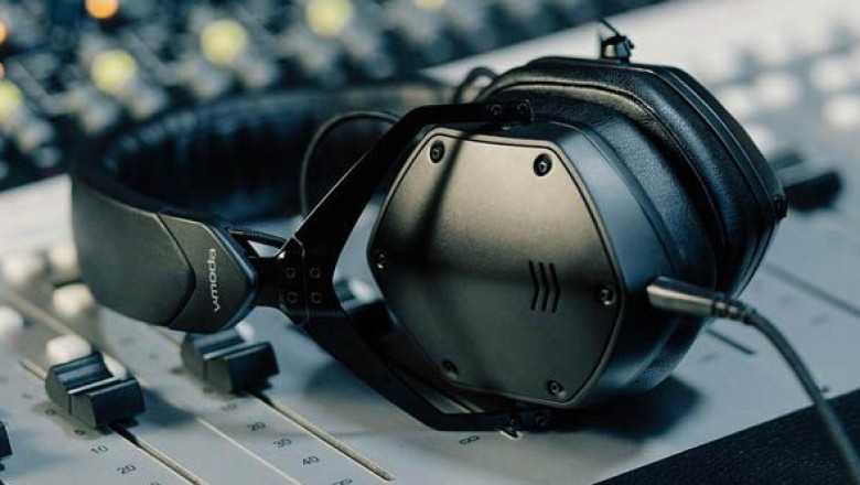 Best Bass Headphones: 13 Great Choices - Audio Egghead