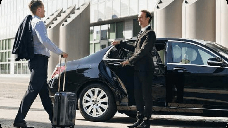 The advantages of using a limousine service in Boston