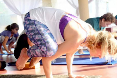 Natural ways to enhance your booty with yoga