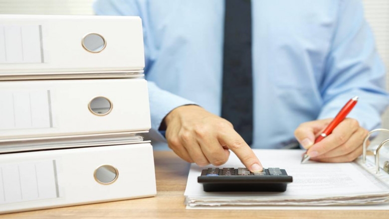 10 Facts You Must Investigate Before Hiring a Remote Bookkeeper