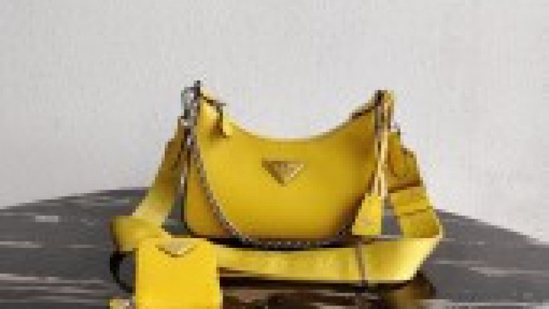 Designer handbag not only improves your look but also beautify your wardrobe