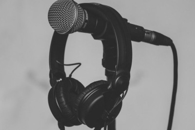 How To Choose The Best Microphone For YouTube? | Cell 2 Phone