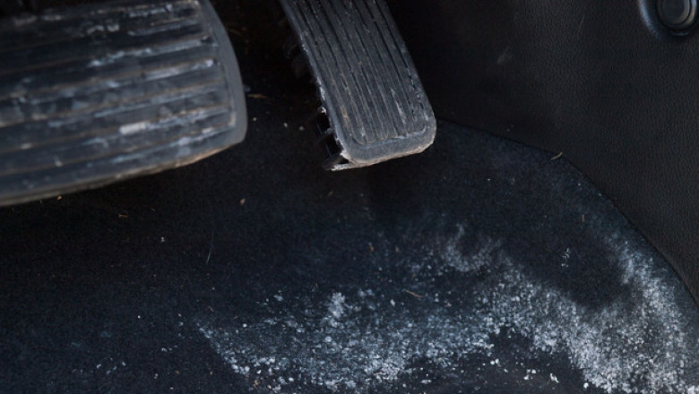 Guide Of Salt Stains Removal Out Of Car | Fortador