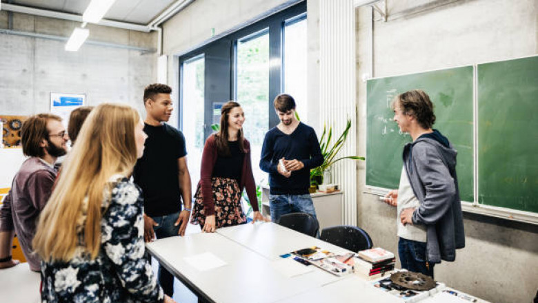 How Can Opting For School Leadership Help Students Improve?