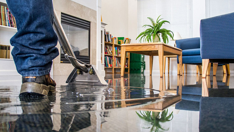 Why Hire a Professional Flood Damage Restoration Company?