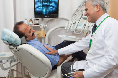 Why we Should visit a Dentist for a routine checkup ?