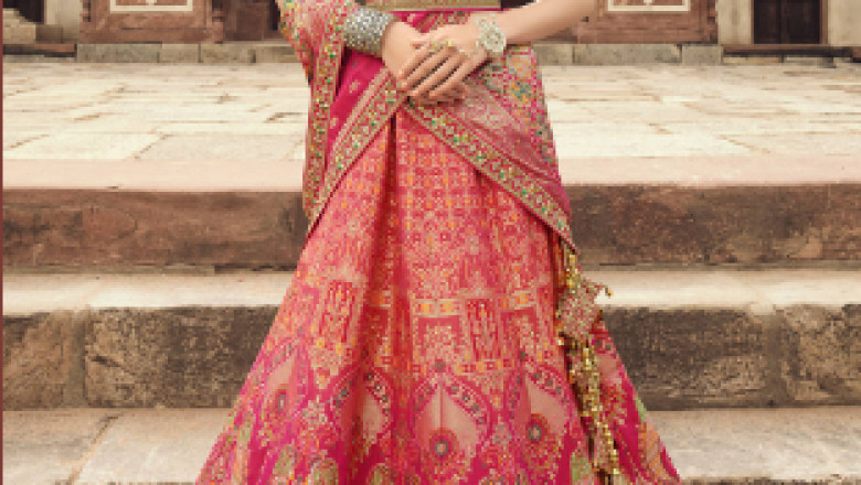 Indian Bridal Lehengas - Bridal Lehenga Choli Shopping Online | Designer Lehenga Choli