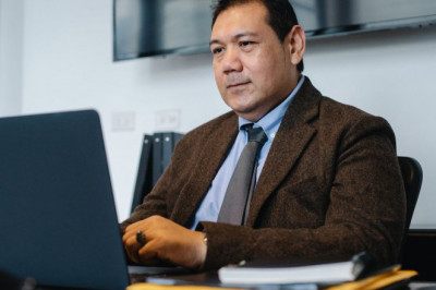 Managing Leases Remotely with Online Document Signing