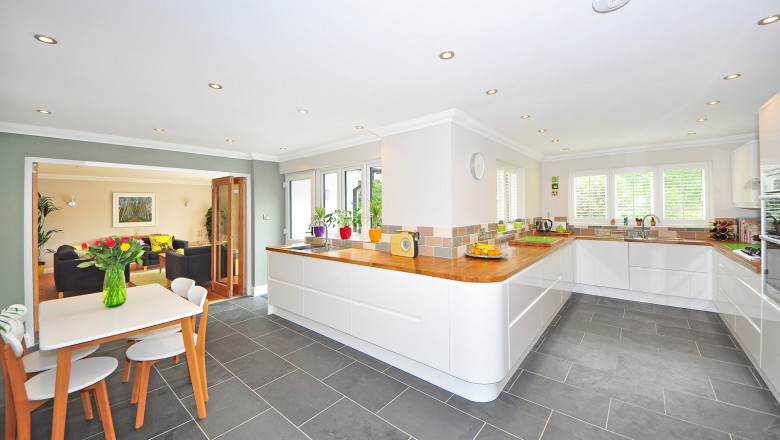Why Hire a Service Provider for Tile and Grout Cleaning?