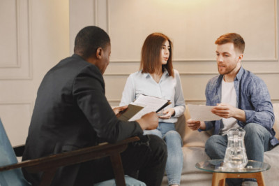 How to decide right type of marriage counseling