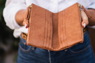 Choose Vegan Leather Bags That Are Environment Friendly