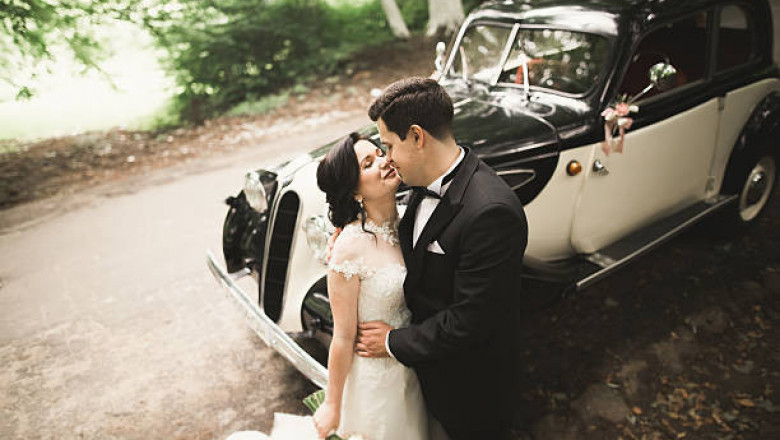 What Are The Things You Need To Check Before Booking A Wedding Car?