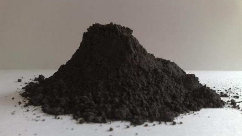 The anhydrous ferric chloride chemical is used in many industrial applications