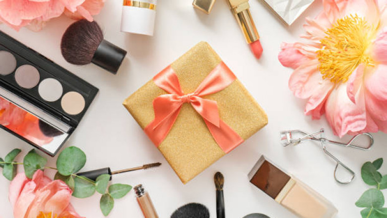 Gifting Organic Skincare For The Holidays