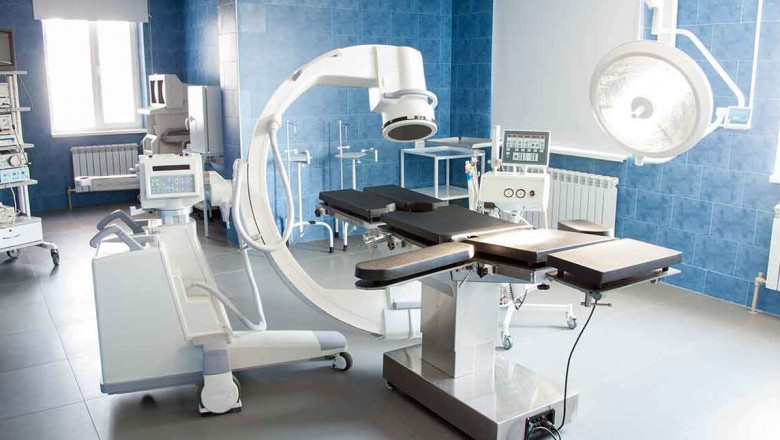 When Operating On The Brain Or Spinal Cord, Medical Imaging Devices Can Help Doctors Visualize The Inner Structures Of Those Structures