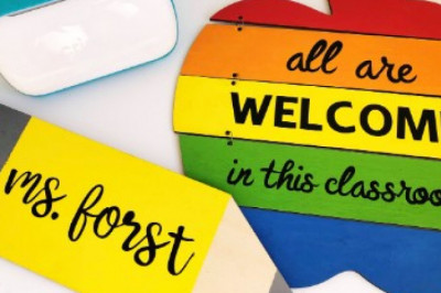How To Make Customized Cricut Classroom Signs At Home?