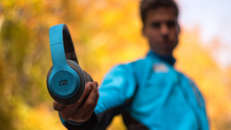 Custom Branded Headphones are the Corporate gift