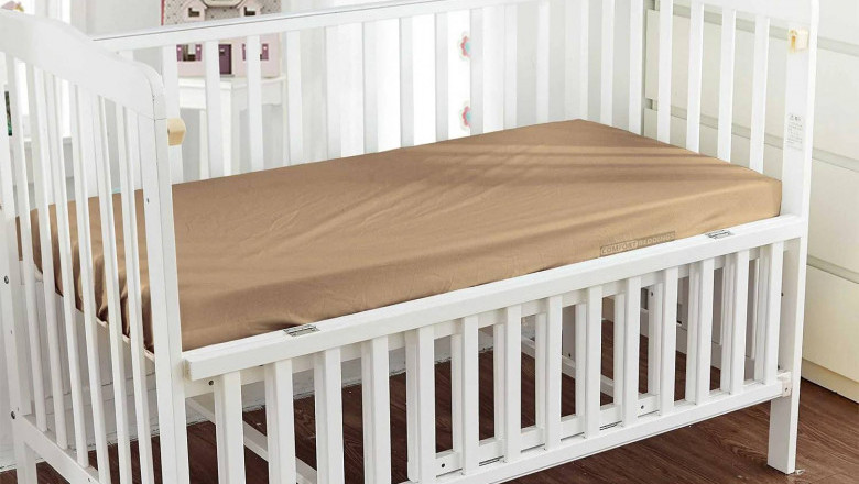 Fitted Crib Sheets Made with Pure Cotton