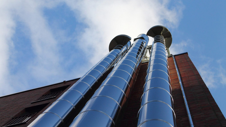 There are various types of industrial tubes, and they are used in a variety of industries