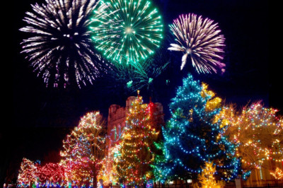 How to Cluster Christmas Lights: The Ultimate Guide