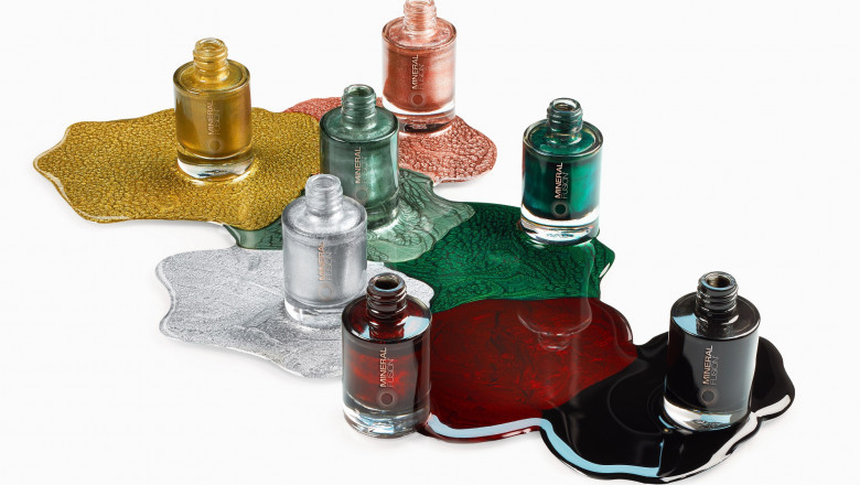 6 Tips for Healthy-Looking Holiday Nails