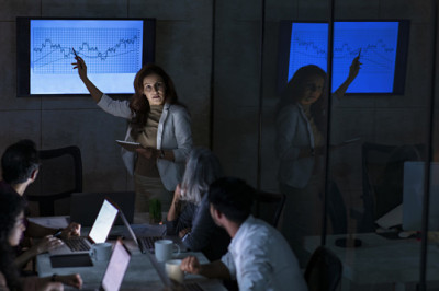 Digital Marketing vs Traditional Marketing | Digital Marketing Agency - Indore Digital