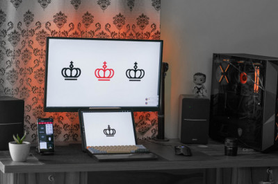 Top 10 Best Online Logo Makers 2022