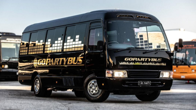 3 Common Mistakes to Avoid While Hiring a Party Bus