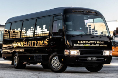 3 Common Mistakes to Avoid While Hiring a Party Bus