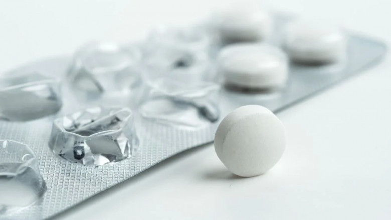 Clonil Sr 75/50mg: Uses, Precautions, Risk while taking without a prescription